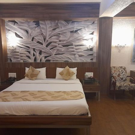 Hotel Mayur By Wb Inn Ulhāsnagar Εξωτερικό φωτογραφία