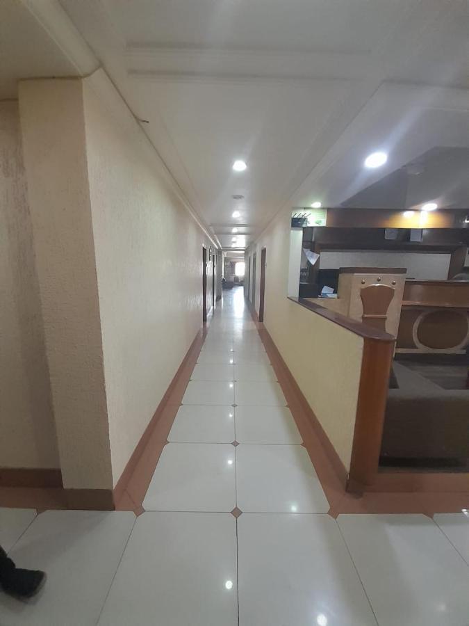 Hotel Mayur By Wb Inn Ulhāsnagar Εξωτερικό φωτογραφία